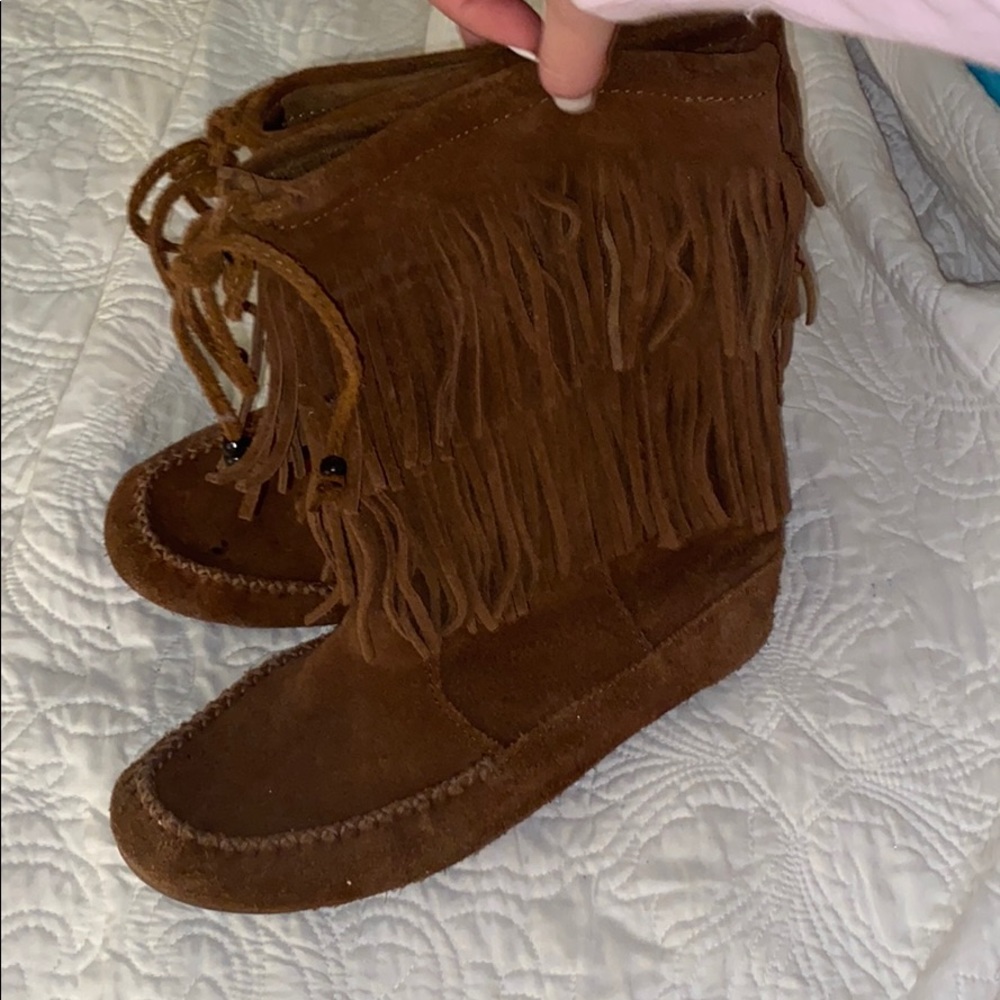 Minnetonka Moccasin Boots